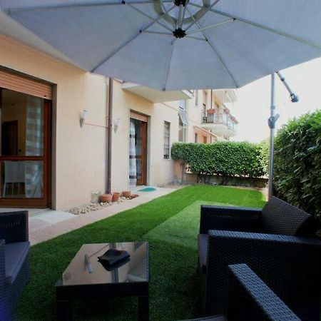 B&B Holidays Artisti Peschiera del Garda Zewnętrze zdjęcie