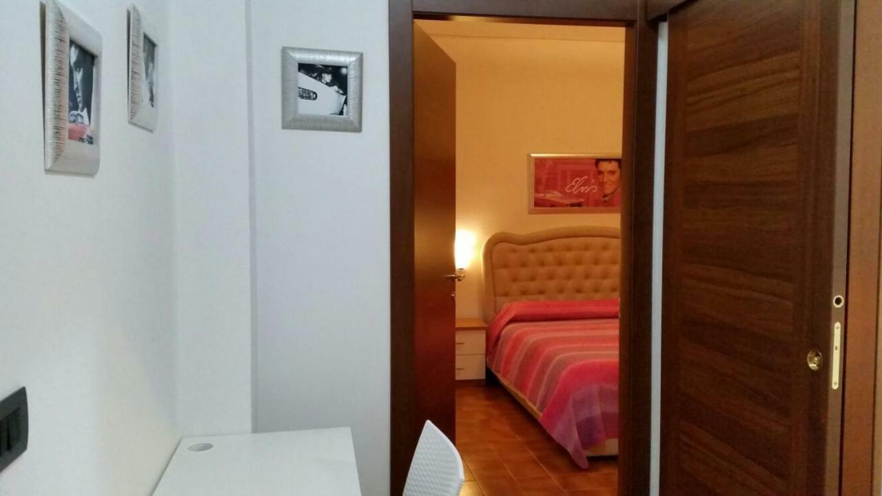 B&B Holidays Artisti Peschiera del Garda Zewnętrze zdjęcie